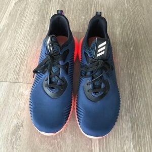 Adidas alpha bounce women’s shoes size 6